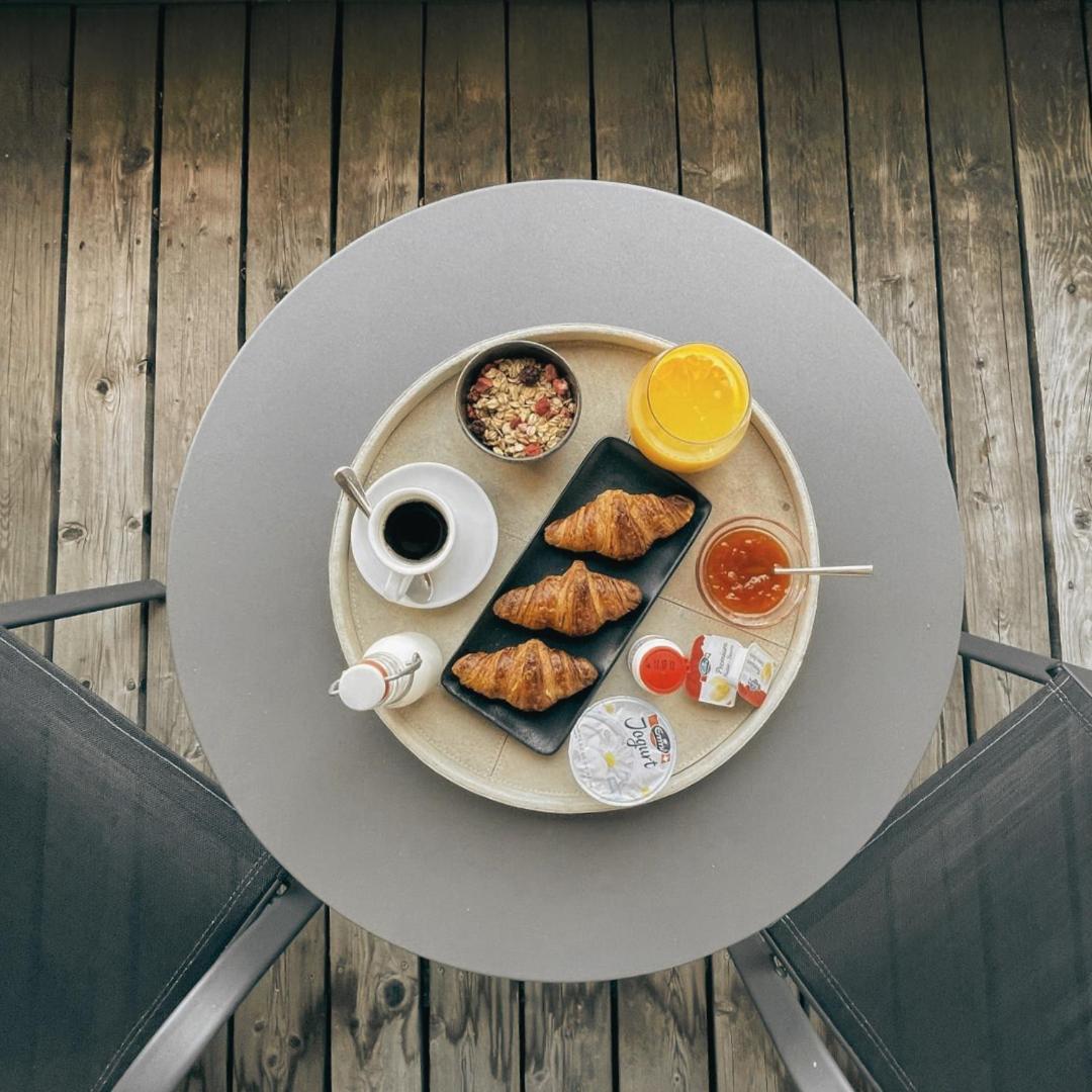 Boutique Hotel Art De Vivre & Spa ครองส์มอนตานา ภายนอก รูปภาพ